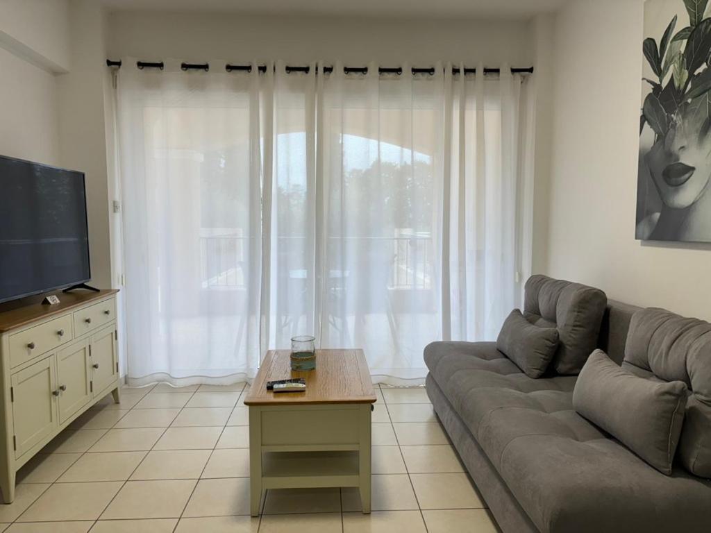 Cozy Apartment In Paphos Beautiful Complex Buitenkant foto